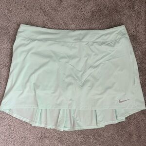 NWT Nike Golf Mint Athletic Skort